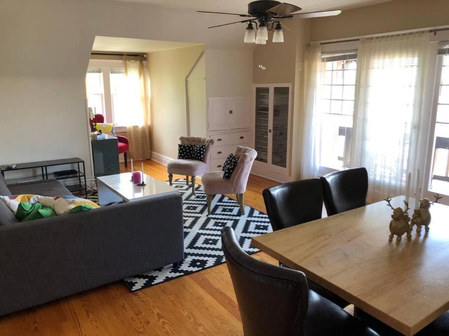 New! Apartment In Historic Mansion. Location! Views! DEN Exterior foto